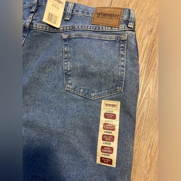 Wrangler Rugged Wear Medium Light Denim Jeans - Relaxed Fit 44W (43) x 30 L - Picture 8 of 10